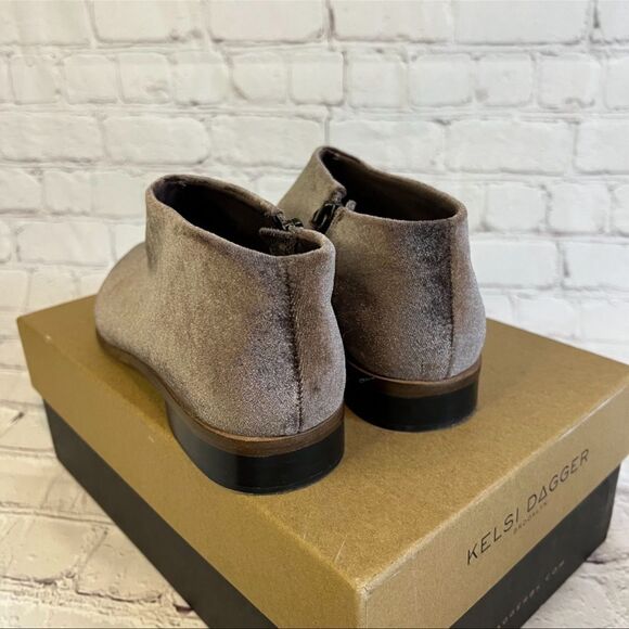 Kelsi Dagger Brooklyn Brown Velvet Side Zip Ankle Boots size 7.5 - Picture 7 of 8